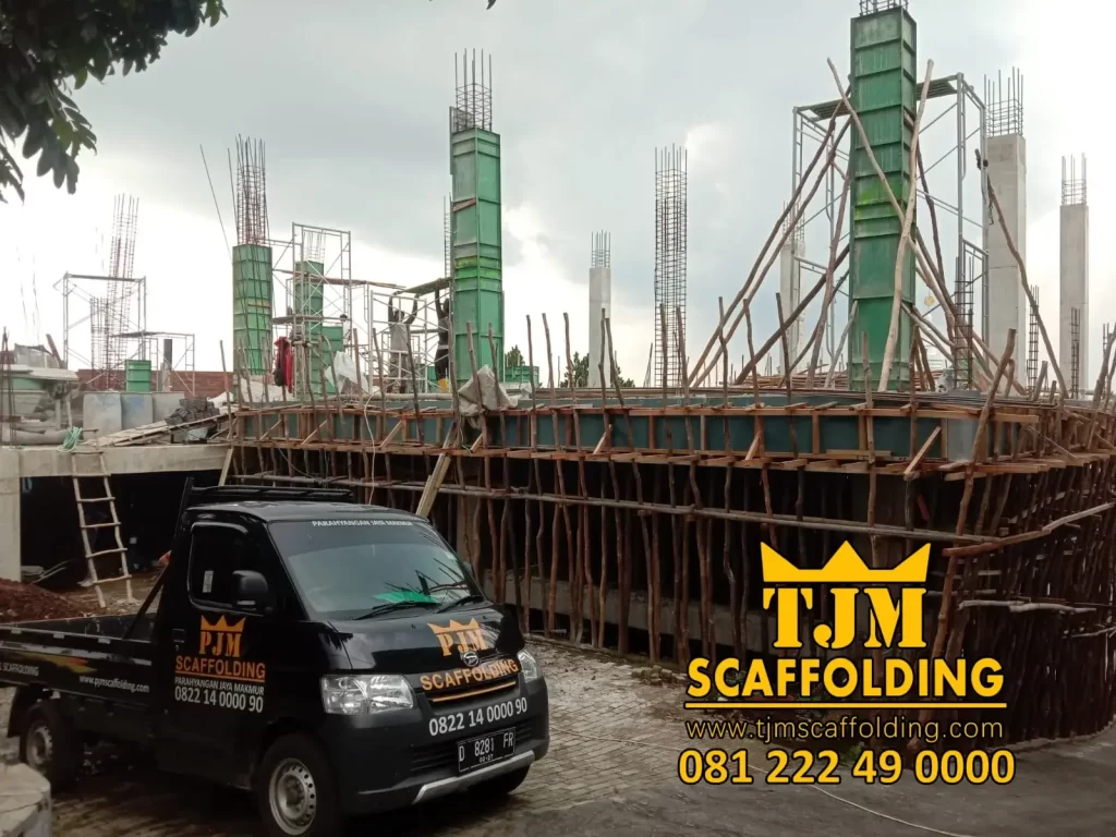 scaffolding dari TJM scaffolding di sebuah proyek konstruksi