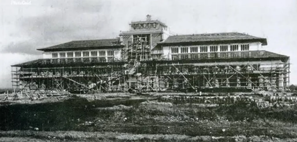 pembbangunan Gedung Sate menggunakan Scaffolding